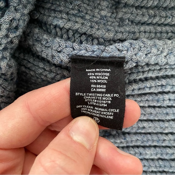 THEORY Twisting Cable Blue Wool-Blend Sweater - Picture 5 of 8